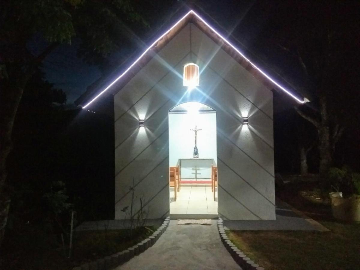 Pousada Nossa Senhora Penedo  Εξωτερικό φωτογραφία The Chapel of the Holy Cross at night